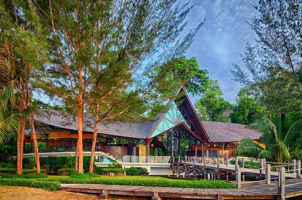 Borneo Eagle Resort Kota Kinabalu Exterior photo