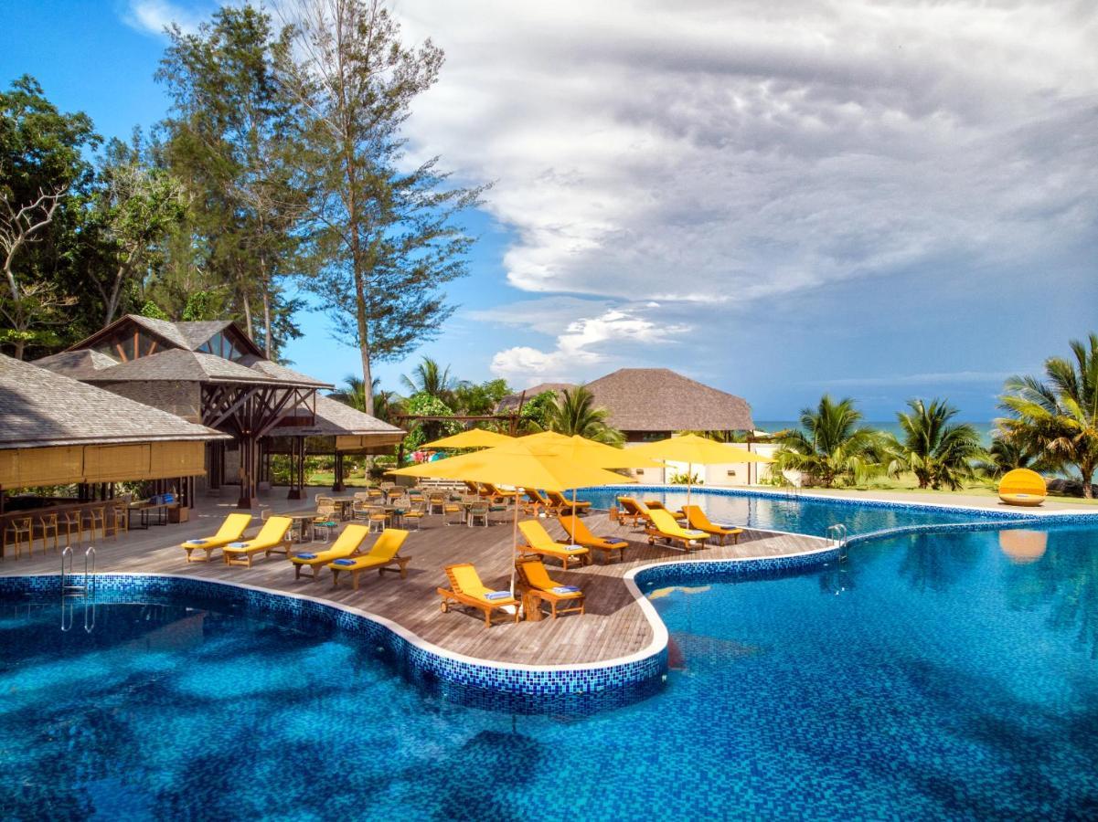 Borneo Eagle Resort Kota Kinabalu Exterior photo