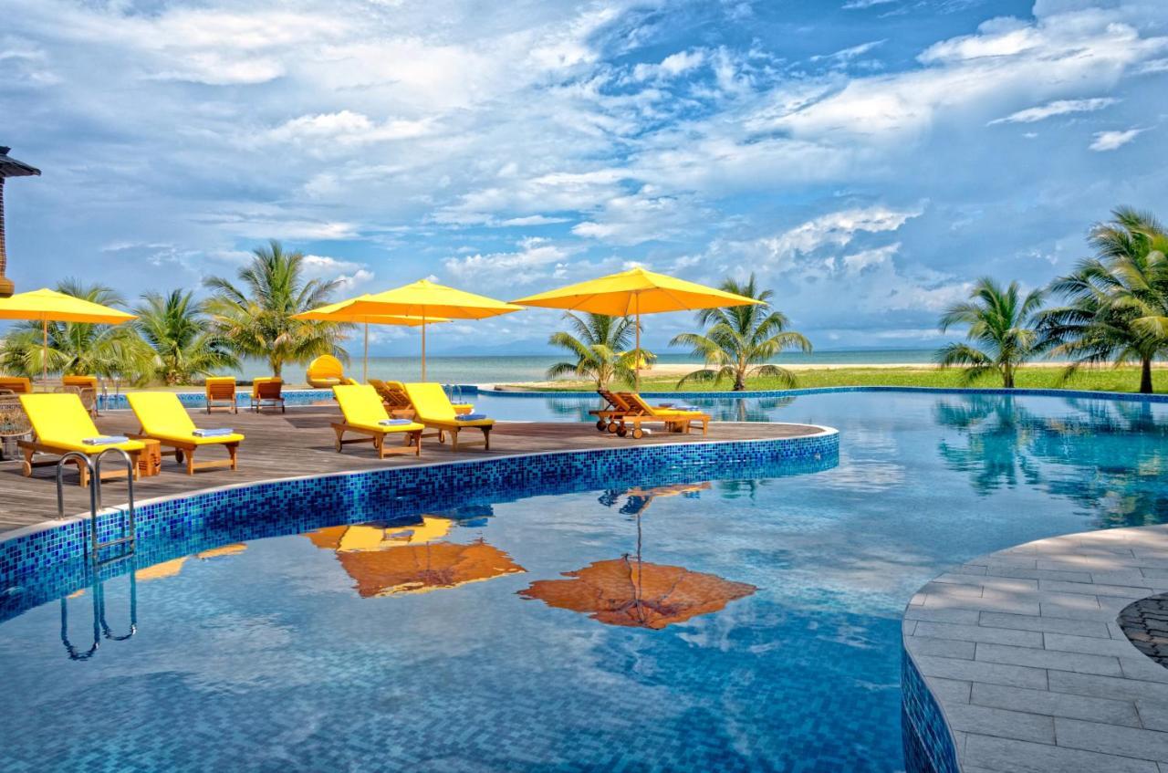 Borneo Eagle Resort Kota Kinabalu Exterior photo