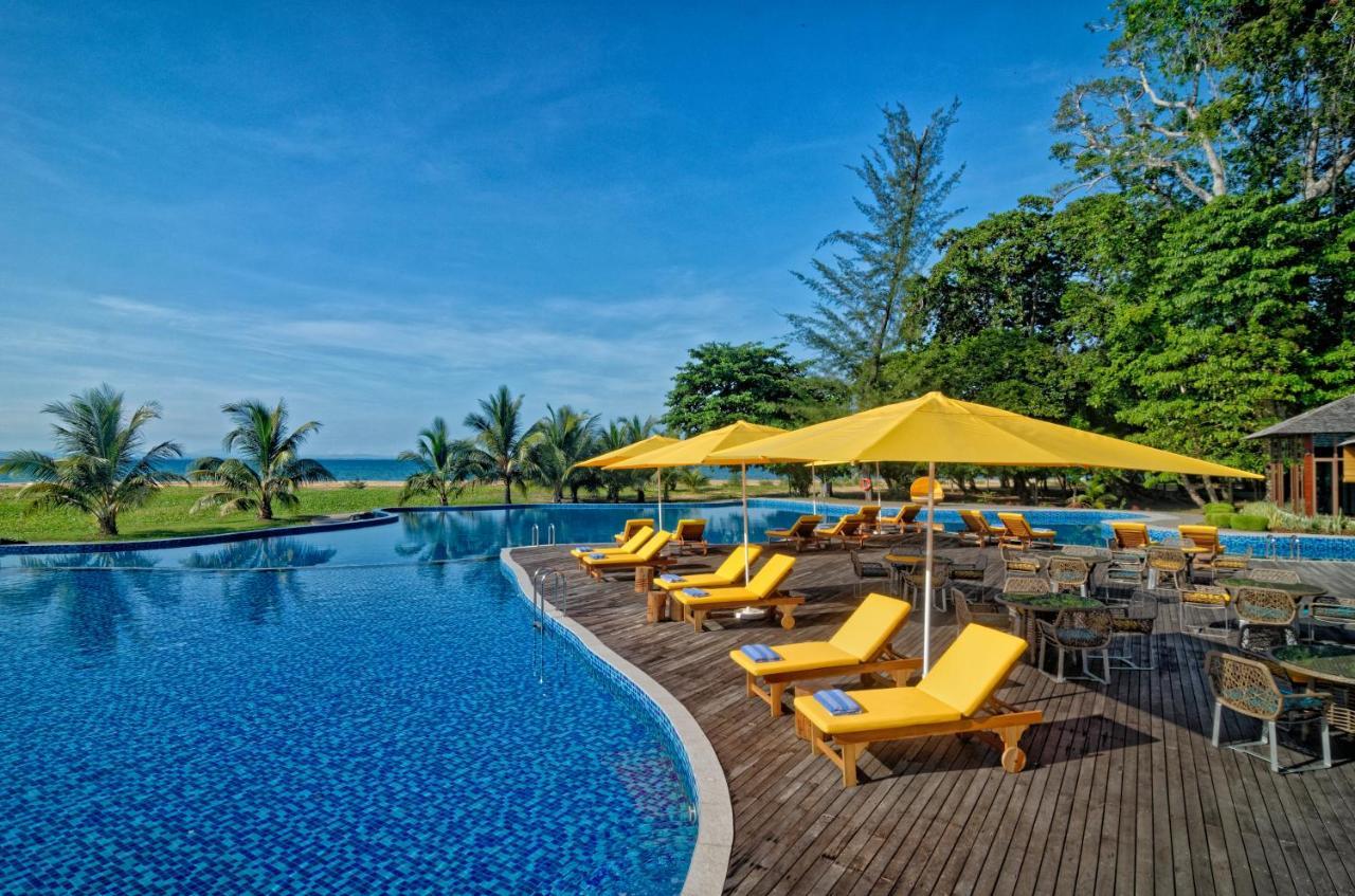 Borneo Eagle Resort Kota Kinabalu Exterior photo