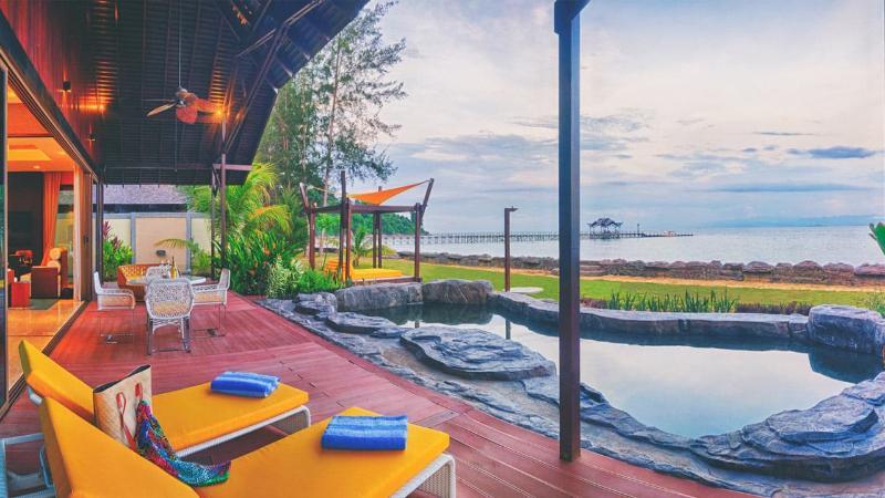 Borneo Eagle Resort Kota Kinabalu Exterior photo
